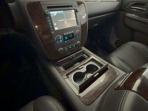 Used 2013 GMC Yukon Denali AWD/4WD image 22