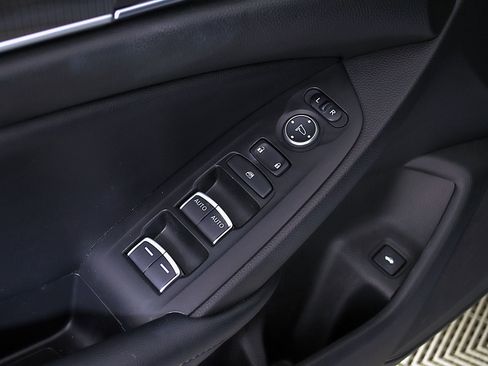 Used 2021 Honda Accord Sport image 17