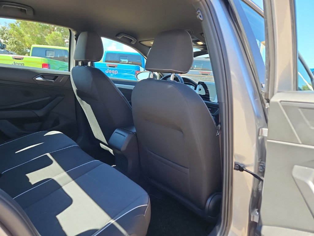 Used 2025 Volkswagen Jetta Sport FWD image 26