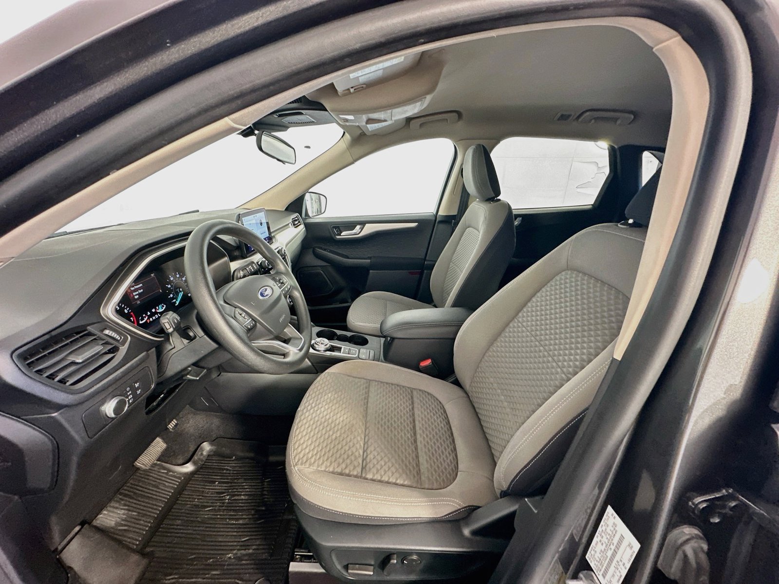 Used 2020 Ford Escape SE FWD image 20
