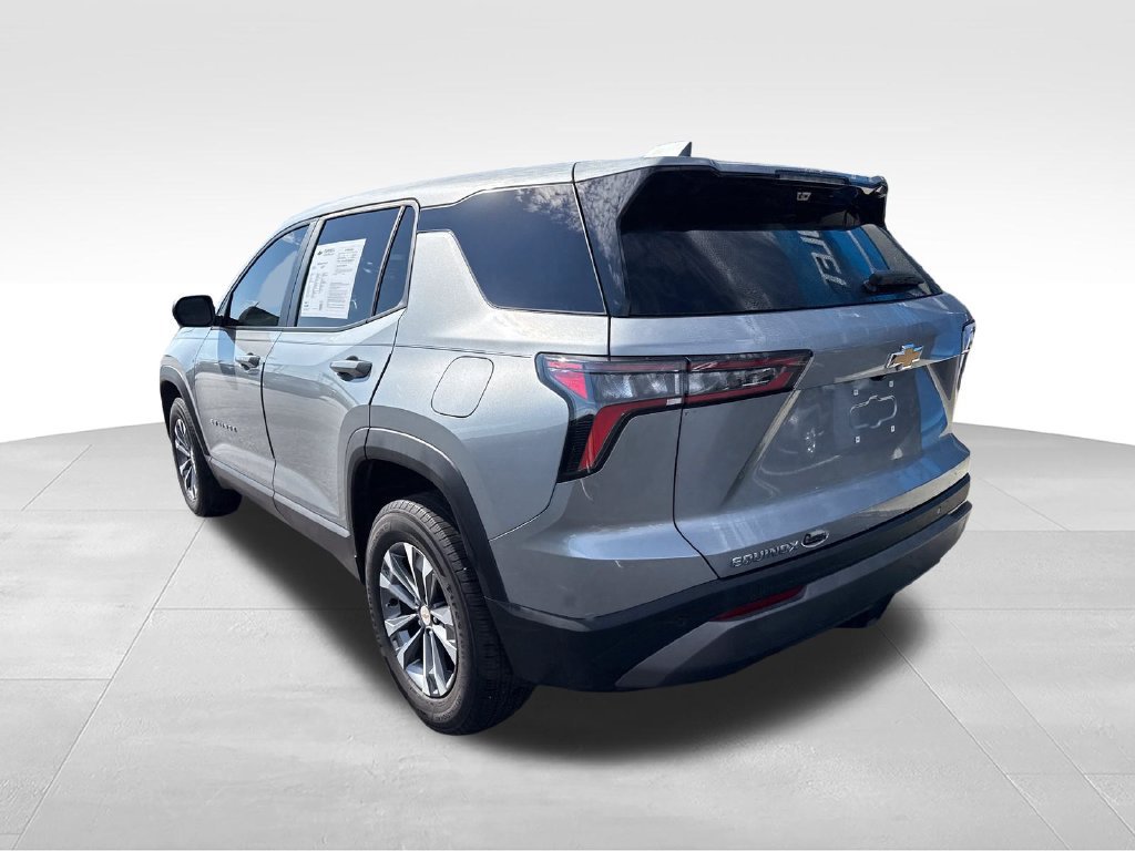 Used 2025 Chevrolet Equinox LT w/ Safety and Technology Package FWD image 3