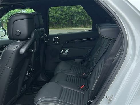 New 2025 Land Rover Discovery S image 25
