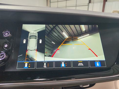 Used 2023 Buick Envision Avenir image 30