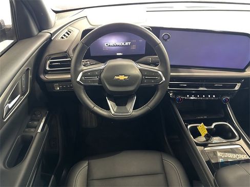 Used 2024 Chevrolet Traverse LT w/ Trailering Package image 15