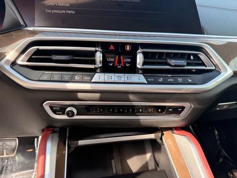 Used 2022 BMW X6 xDrive40i w/ M Sport Package AWD/4WD image 30