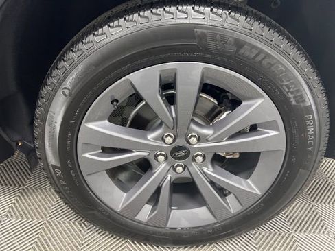 Used 2024 Ford Explorer XLT w/ Equipment Group 202A image 11