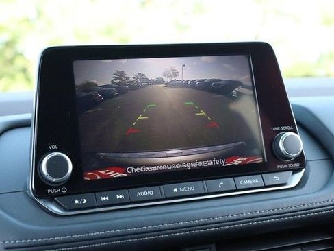 Certified 2023 Nissan Rogue SV FWD image 12
