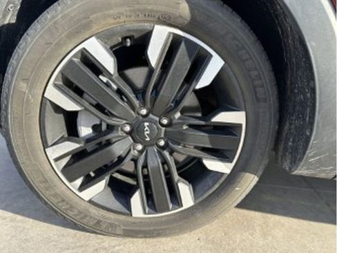 Used 2024 Kia Telluride SX w/ Towing Package image 22