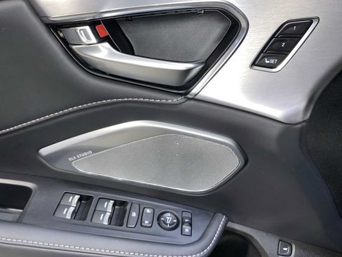 Used 2024 Acura RDX SH-AWD w/ Technology Package image 23