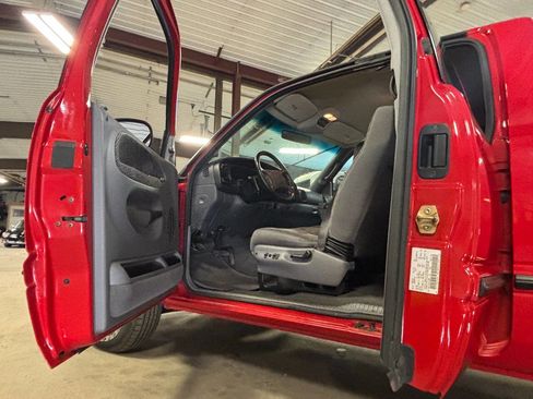 Used 1998 Dodge Ram 1500 Truck 2WD Quad Cab image 31