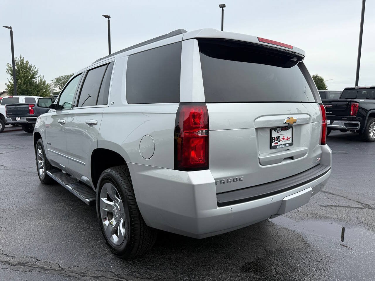 Used 2017 Chevrolet Tahoe LT w/ LT Signature Package AWD/4WD image 5