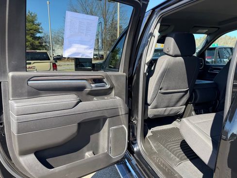 Certified 2025 Chevrolet Silverado 2500 LT w/ Convenience Package AWD/4WD image 16