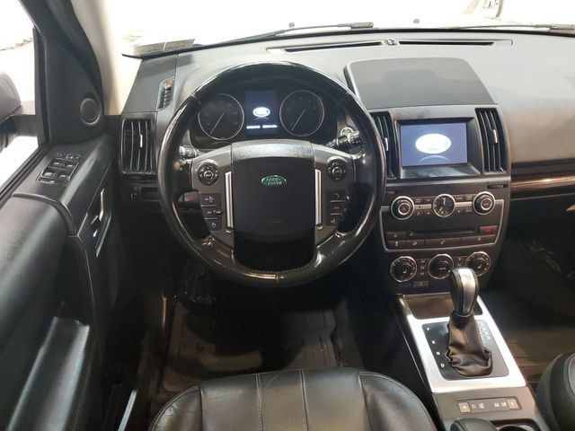 Used 2015 Land Rover LR2 AWD/4WD image 14