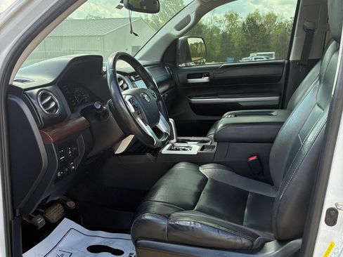 Used 2018 Toyota Tundra Limited image 10
