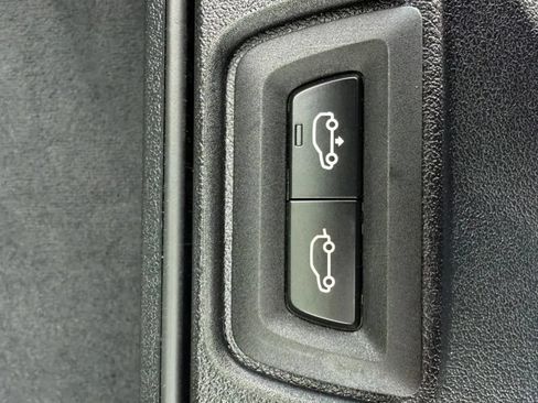 Used 2023 BMW X7 xDrive40i w/ Climate Comfort Package AWD/4WD image 45