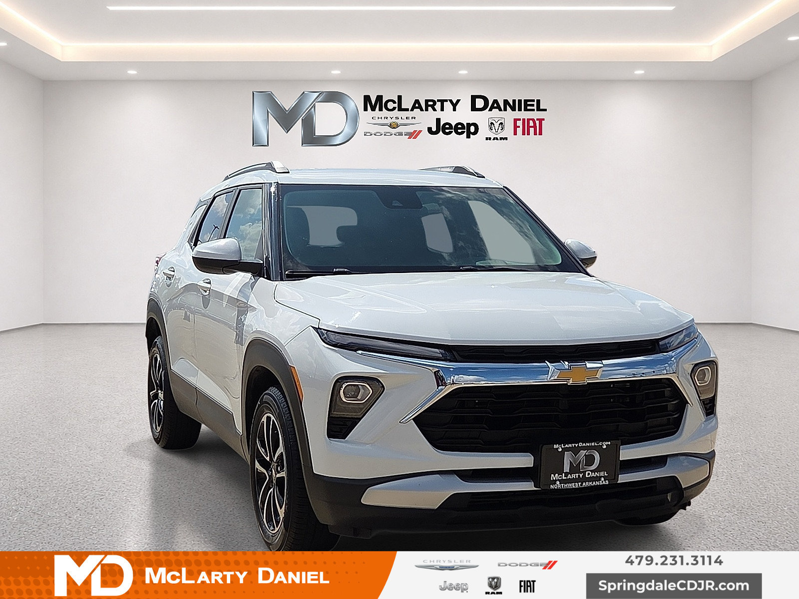 Used 2025 Chevrolet TrailBlazer LT FWD image 1