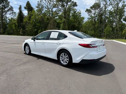 Used 2026 Toyota Camry LE image 3