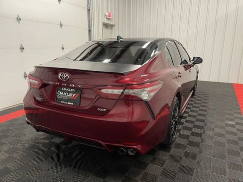 Used 2018 Toyota Camry XSE FWD image 16