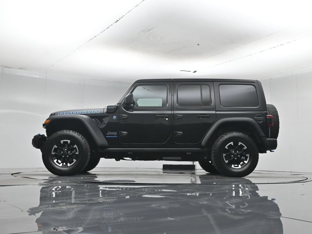 Used 2024 Jeep Wrangler Unlimited Rubicon 4xe w/ Technology Group AWD/4WD image 8