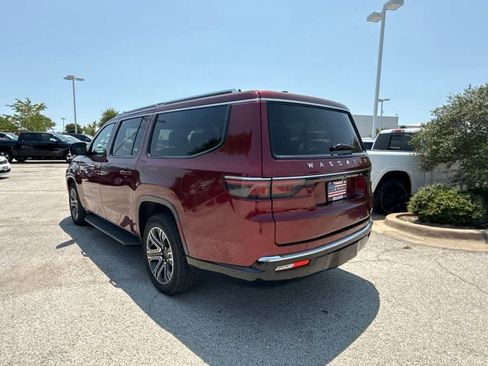 Used 2024 Jeep Wagoneer L Series II RWD image 3