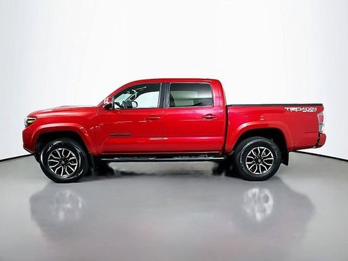 Used 2020 Toyota Tacoma TRD Sport w/ Technology Package AWD/4WD image 4