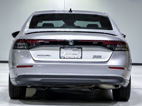 Used 2023 Honda Accord Sport image 10