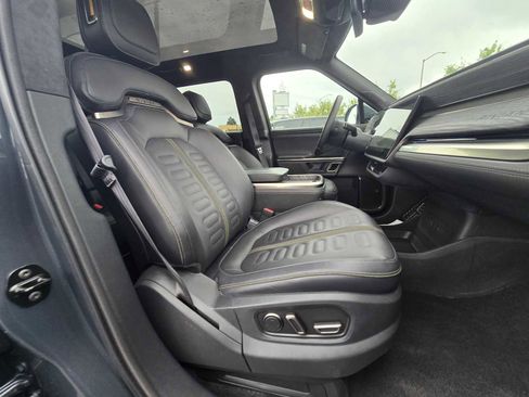 Used 2023 Rivian R1S Adventure image 11