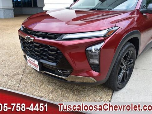 Used 2024 Chevrolet Trax ACTIV w/ Sunroof Package FWD image 42