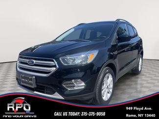 Used 2018 Ford Escape SE image 1