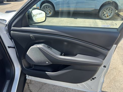 Used 2025 Cadillac CT5 Sport RWD image 38