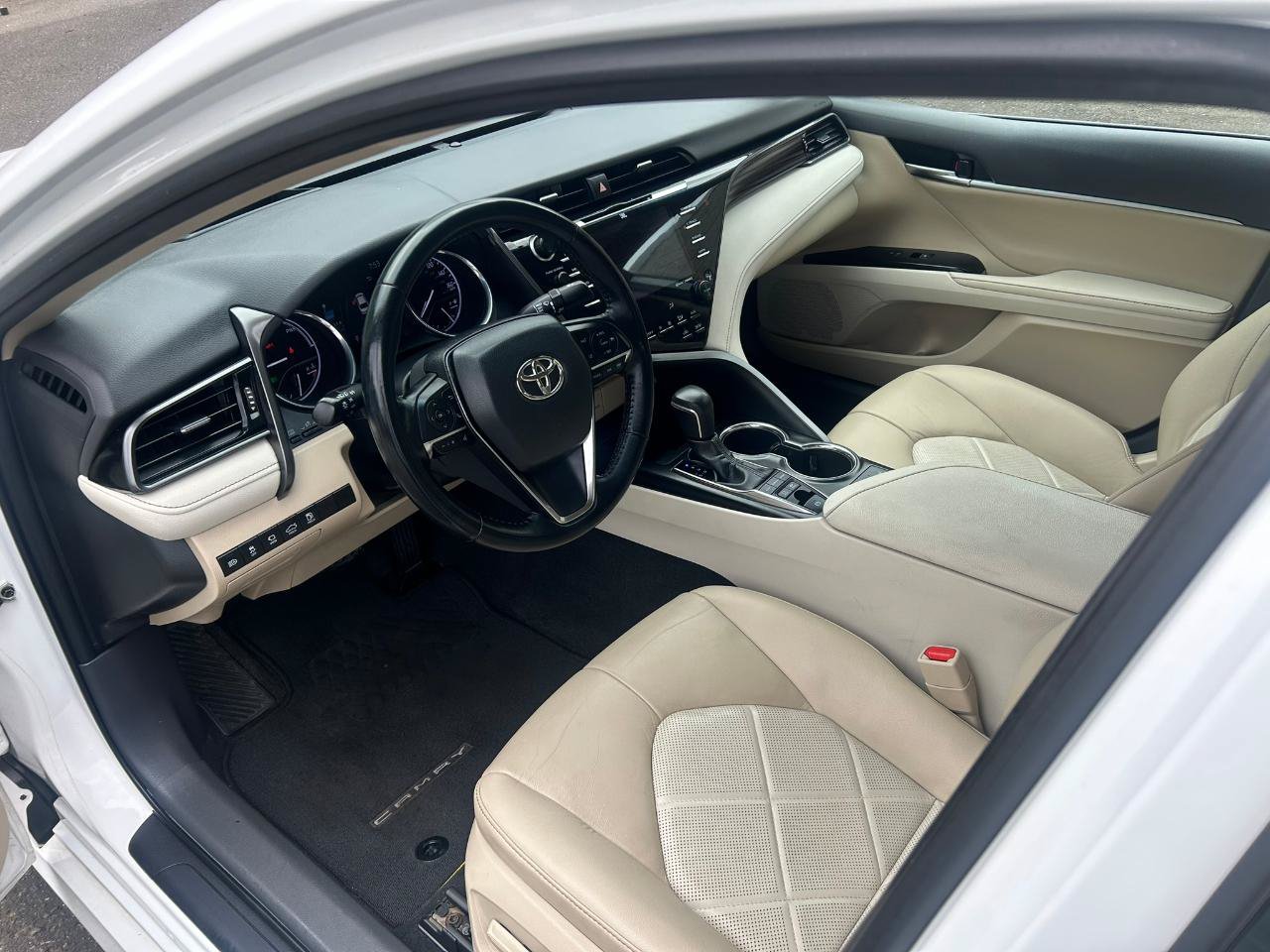 Used 2019 Toyota Camry XLE w/ Driver Assist Package FWD image 12