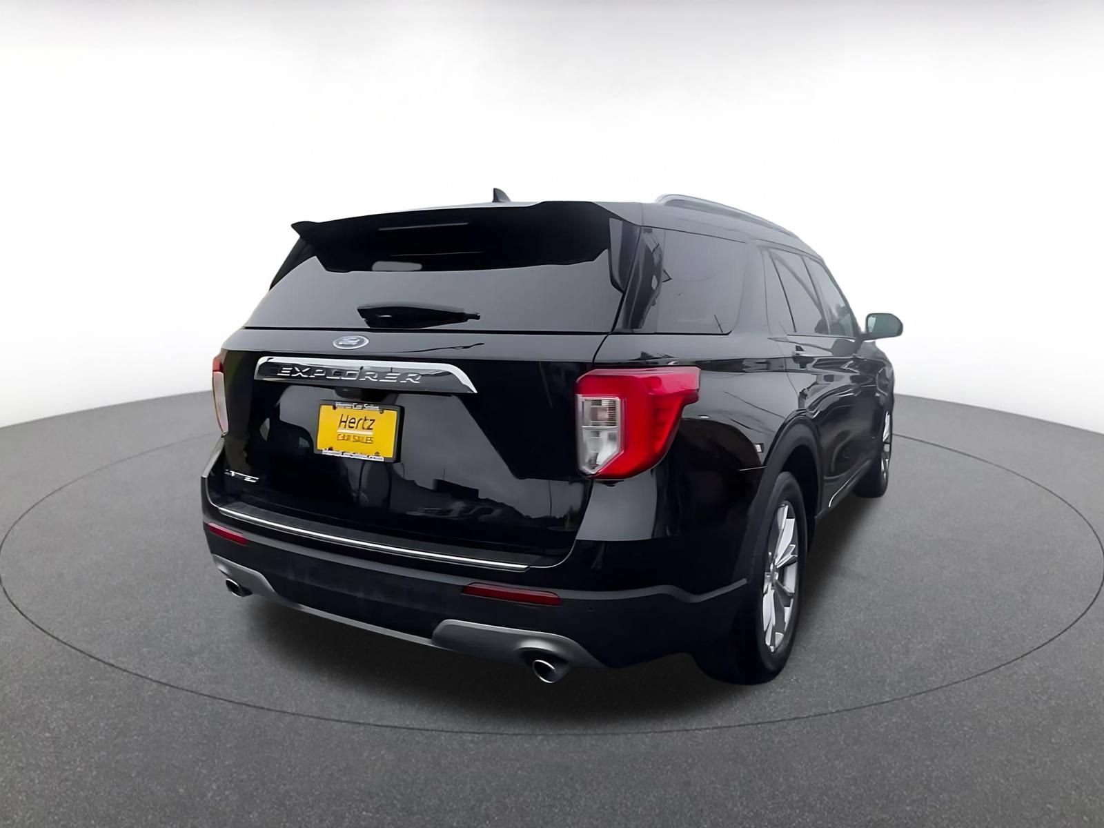 Used 2024 Ford Explorer Limited RWD image 14