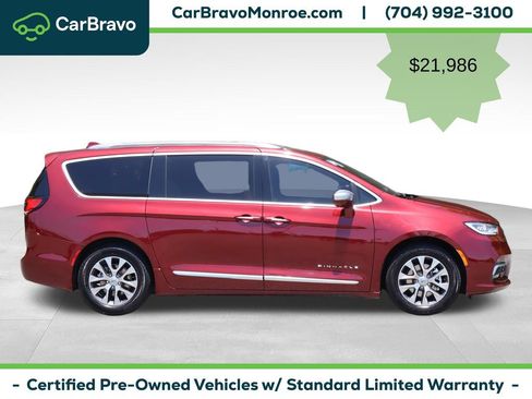 Used 2021 Chrysler Pacifica Pinnacle FWD image 7