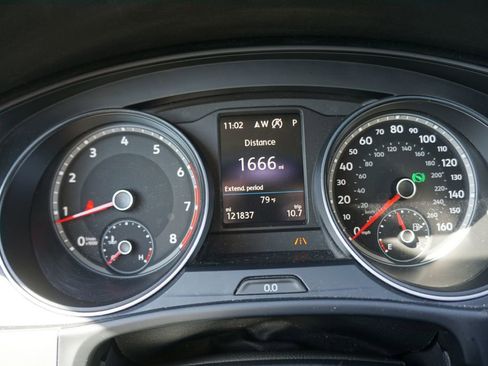 Used 2019 Volkswagen Atlas SE w/ Towing Package image 6