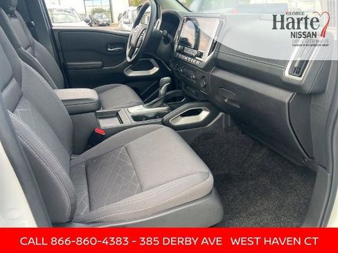 Certified 2025 Nissan Frontier SV image 14