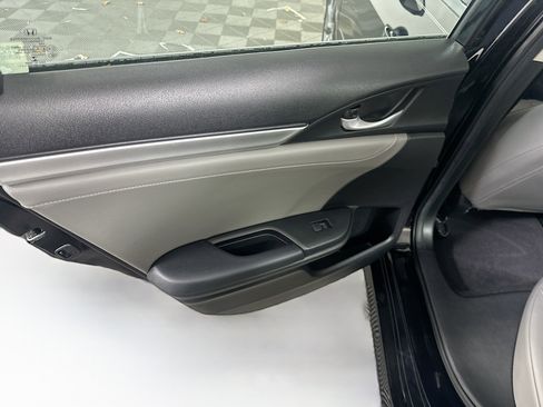 Used 2019 Honda Civic EX-L image 25