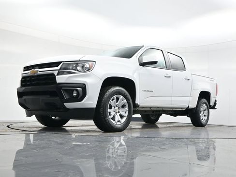 Used 2022 Chevrolet Colorado LT w/ Luxury Package image 46