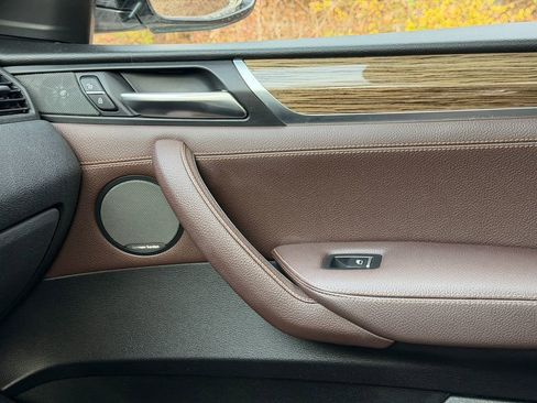 Used 2017 BMW X4 M40i w/ Technology Package image 24