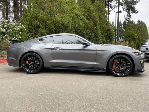 Used 2021 Ford Mustang Shelby GT500 w/ Technology Package image 3
