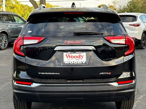 Certified 2024 GMC Terrain AT4 AWD/4WD image 9