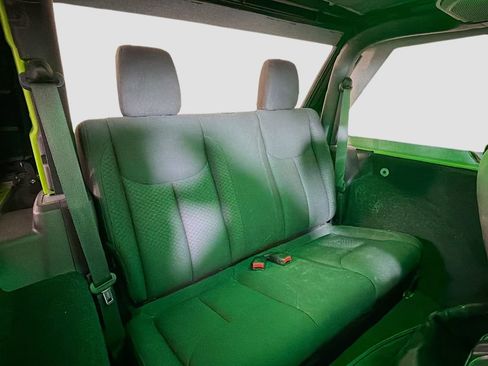 Used 2018 Jeep Wrangler Sport S image 26