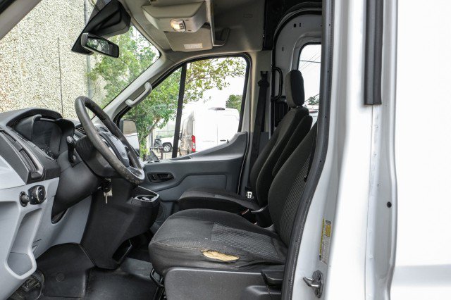 Used 2019 Ford Transit 250 148 Medium Roof RWD image 3
