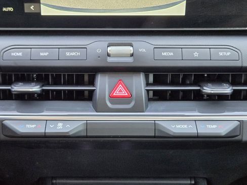 Used 2025 Kia K4 EX image 18