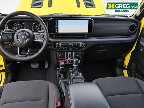 Used 2024 Jeep Wrangler Unlimited Rubicon w/ Technology Group AWD/4WD image 11