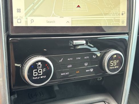 Used 2021 Land Rover Discovery S R-Dynamic image 25