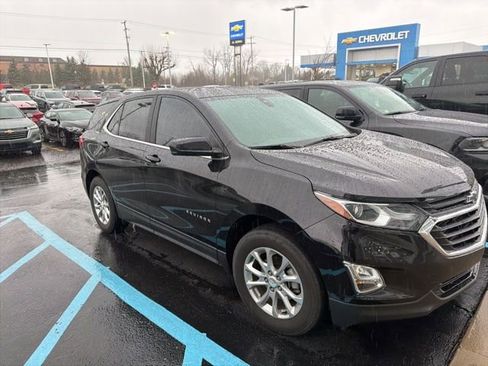 Used 2021 Chevrolet Equinox LT image 1