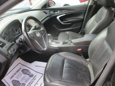 Used 2017 Buick Regal Sport Touring image 14