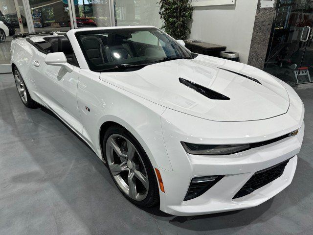 Used 2016 Chevrolet Camaro SS RWD image 13