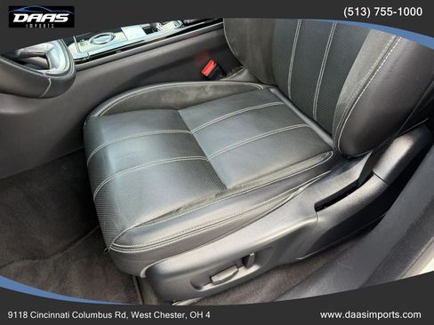 Used 2018 Land Rover Range Rover Velar R-Dynamic SE AWD/4WD image 13