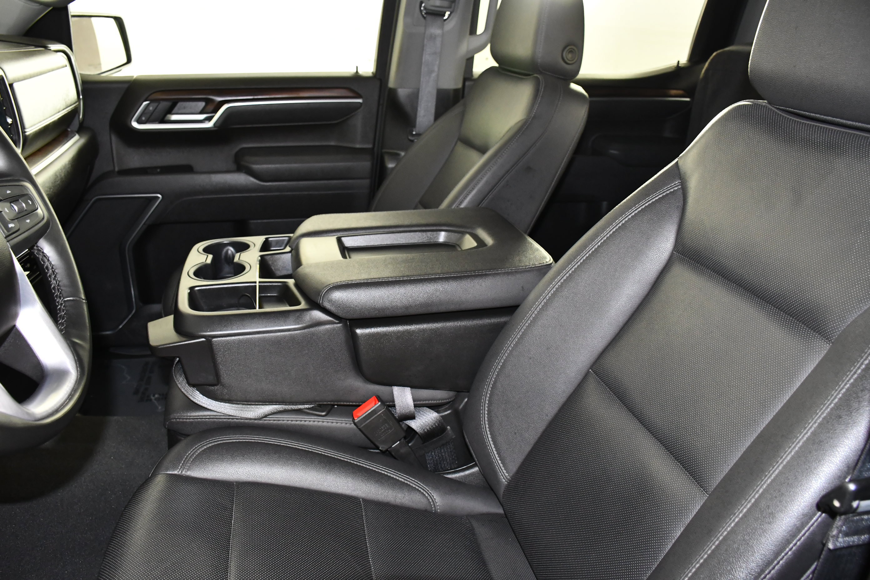 Used 2026 GMC Sierra 1500 SLT AWD/4WD image 41